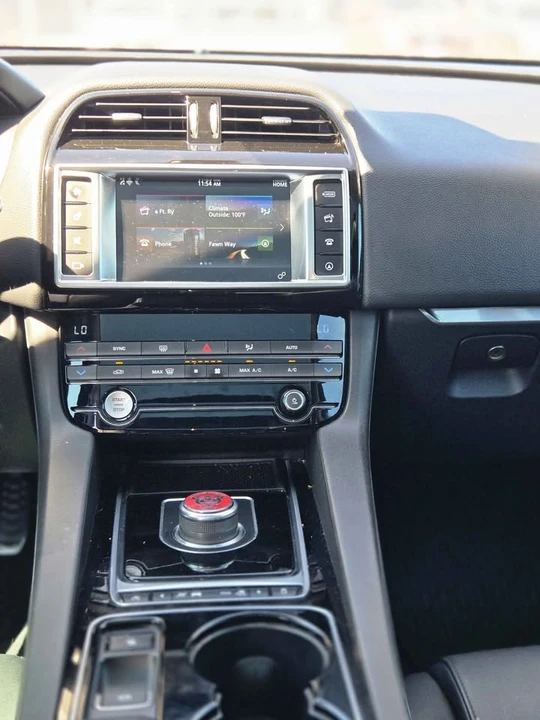 2017 Jaguar F-Pace - Image 14 of 15