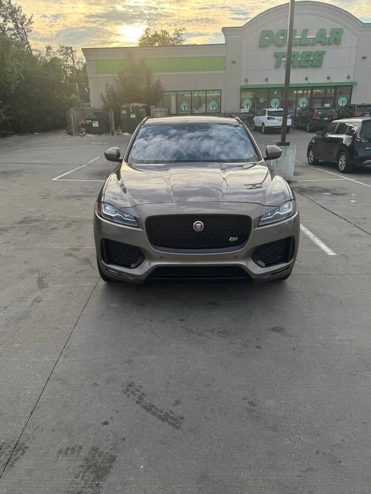 2017 Jaguar F-Pace - Image 2 of 6