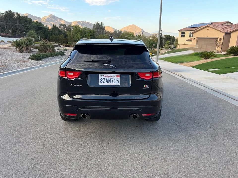 2017 Jaguar F-Pace - Image 8 of 20