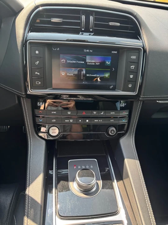 2017 Jaguar F-Pace - Image 7 of 10