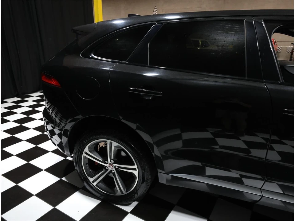2017 Jaguar F-Pace - Image 18 of 31
