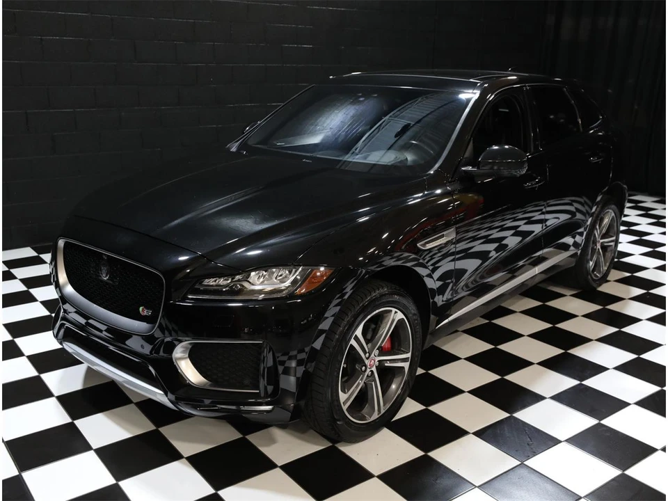 2017 Jaguar F-Pace - Image 6 of 31