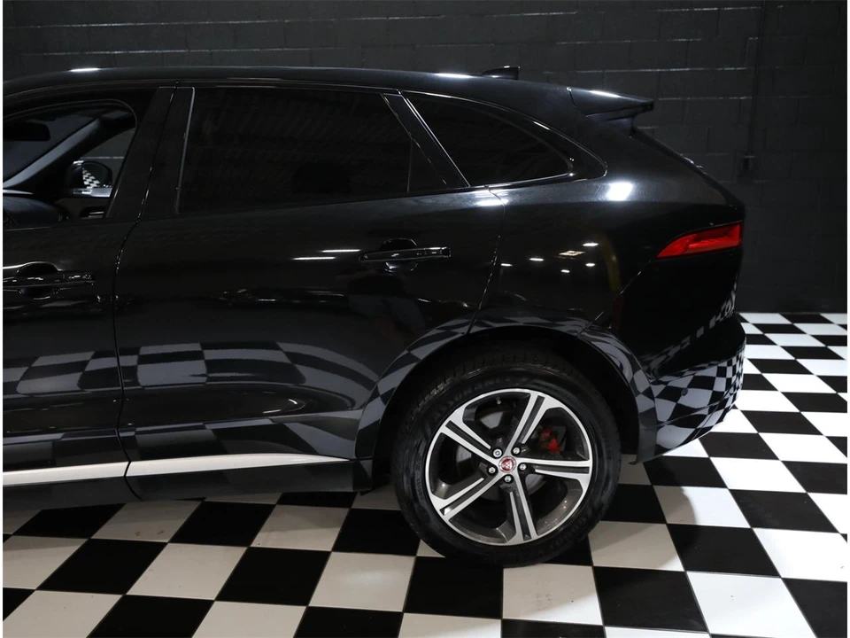 2017 Jaguar F-Pace - Image 27 of 31
