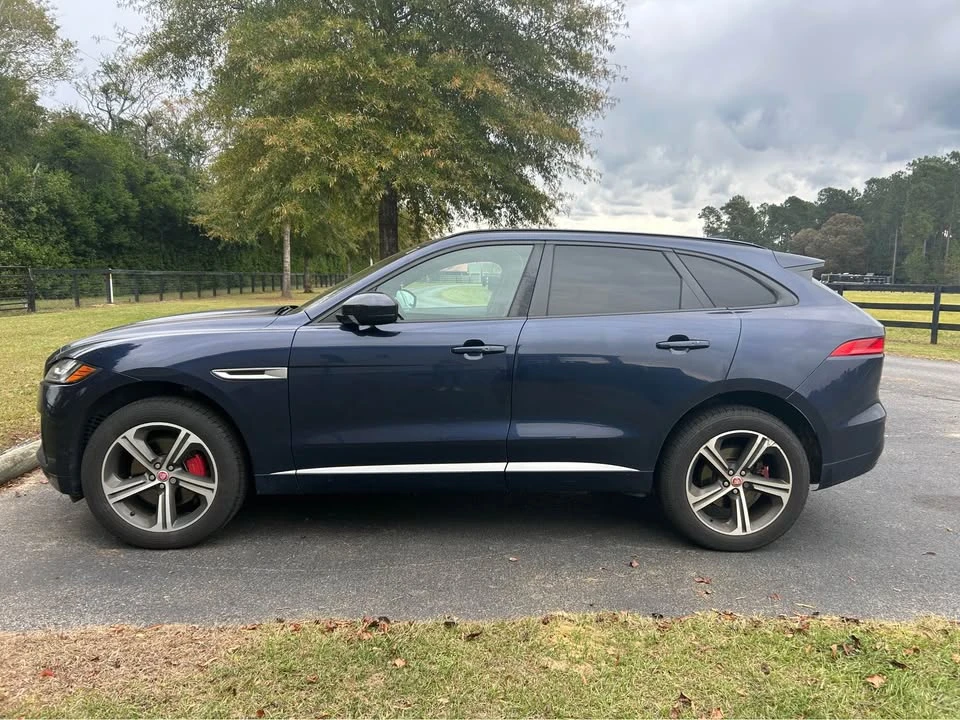 2017 Jaguar F-Pace - Image 3 of 11