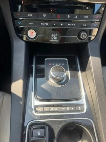 2017 Jaguar F-Pace - Image 12 of 20