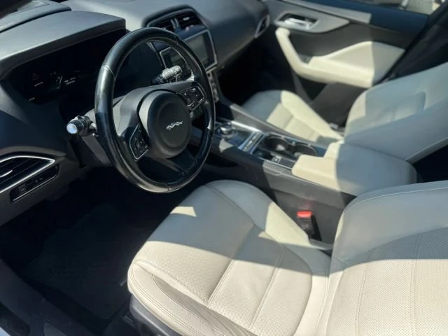 2017 Jaguar F-Pace - Image 17 of 20