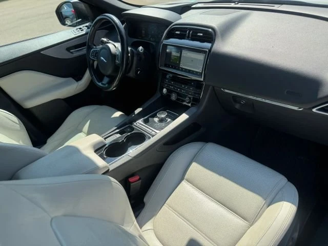 2017 Jaguar F-Pace - Image 16 of 20