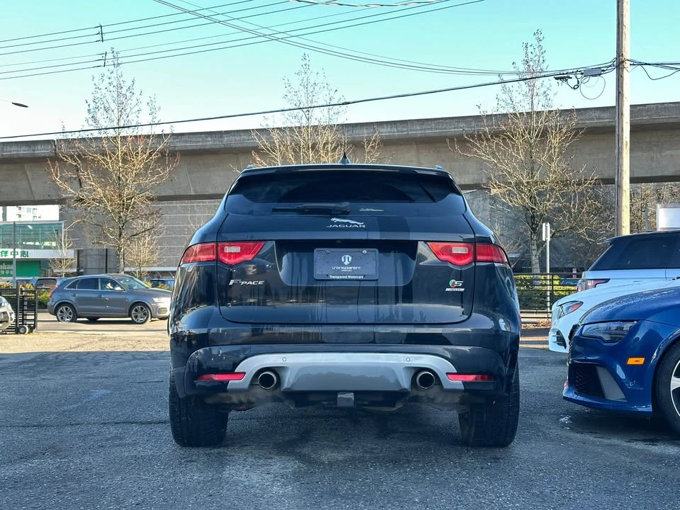 2017 Jaguar F-Pace - Image 5 of 9