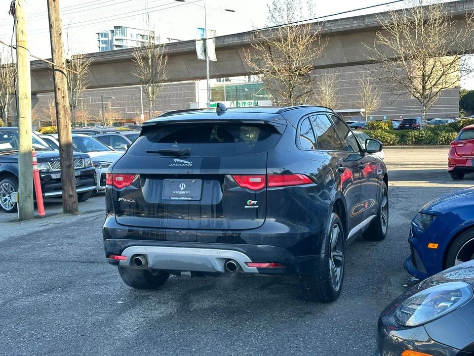 2017 Jaguar F-Pace - Image 3 of 9