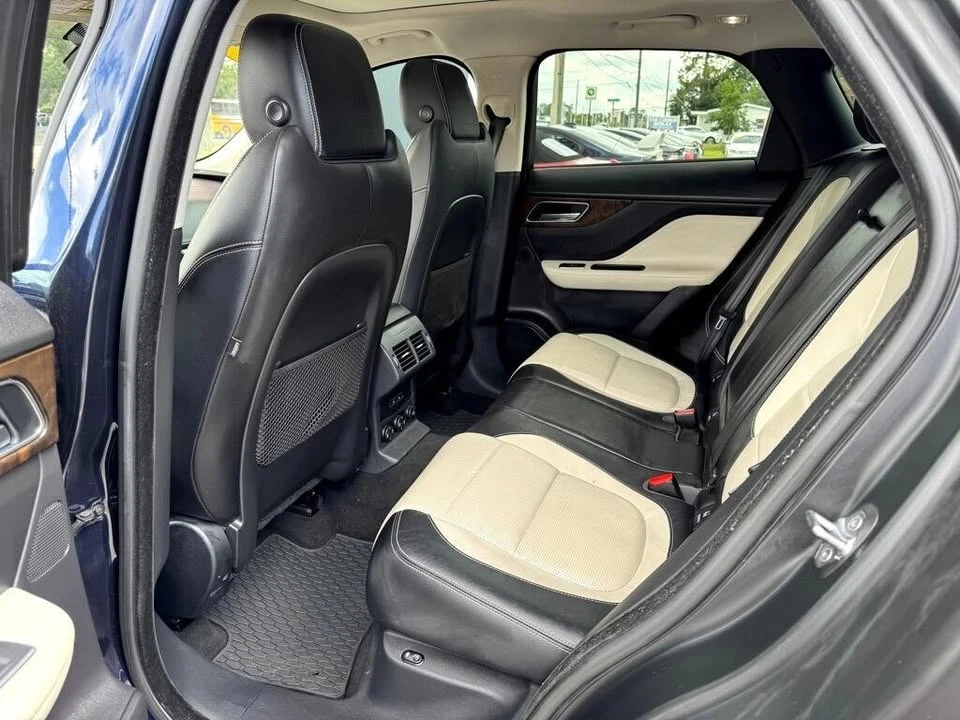 2017 Jaguar F-Pace - Image 8 of 14