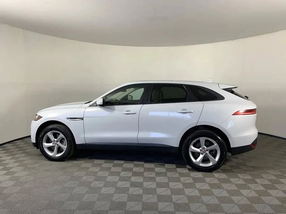 2017 Jaguar F-Pace - Image 5 of 19