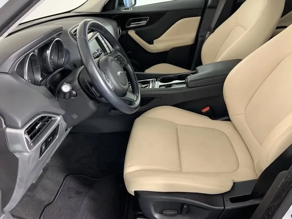 2017 Jaguar F-Pace - Image 14 of 19
