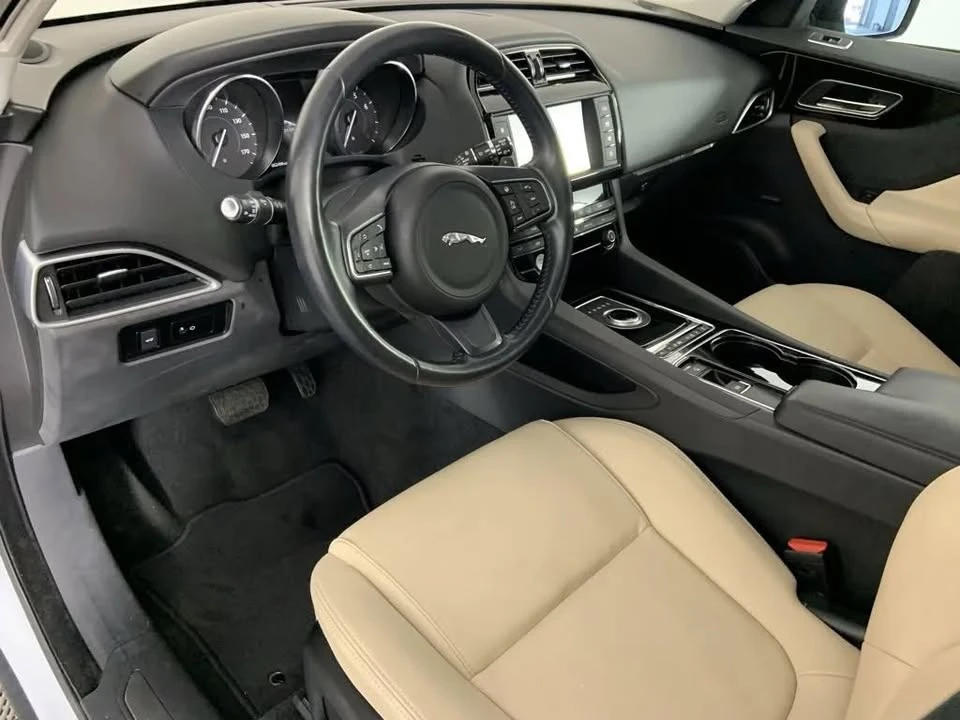 2017 Jaguar F-Pace - Image 19 of 20