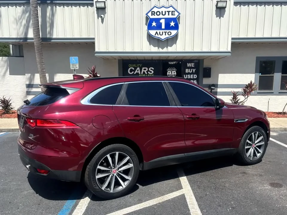 2017 Jaguar F-Pace - Image 4 of 12