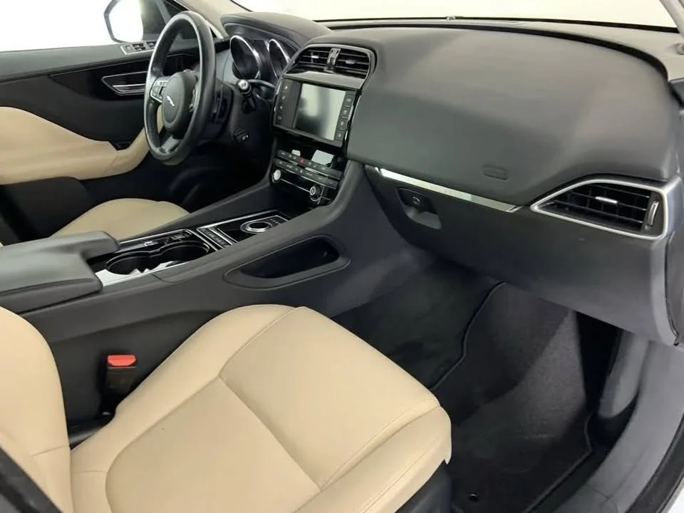 2017 Jaguar F-Pace - Image 17 of 20