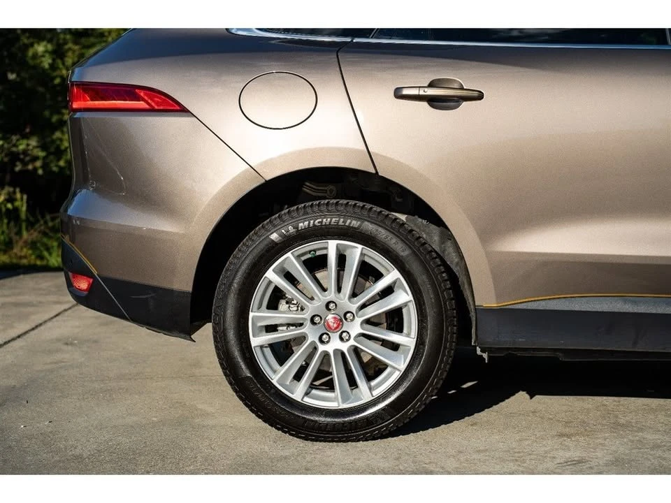 2017 Jaguar F-Pace - Image 4 of 20