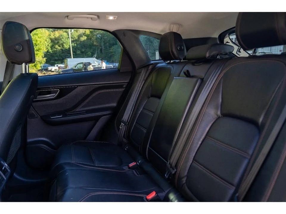 2017 Jaguar F-Pace - Image 19 of 20