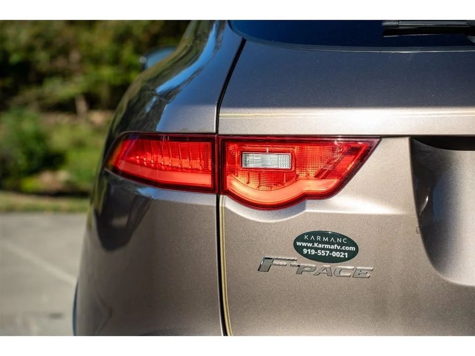 2017 Jaguar F-Pace - Image 10 of 20
