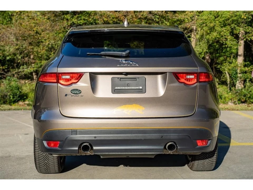 2017 Jaguar F-Pace - Image 8 of 20