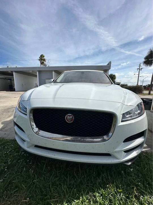 2017 Jaguar F-Pace - Image 2 of 6