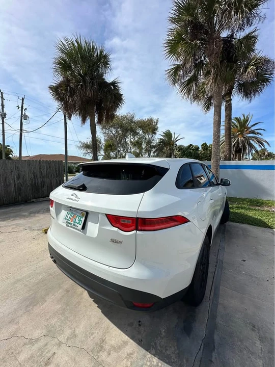 2017 Jaguar F-Pace - Image 3 of 6