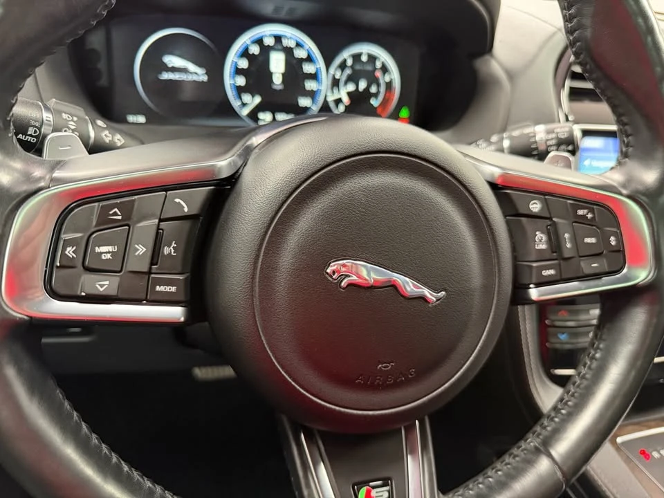 2017 Jaguar F-Pace - Image 18 of 20