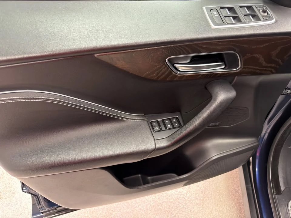 2017 Jaguar F-Pace - Image 14 of 20