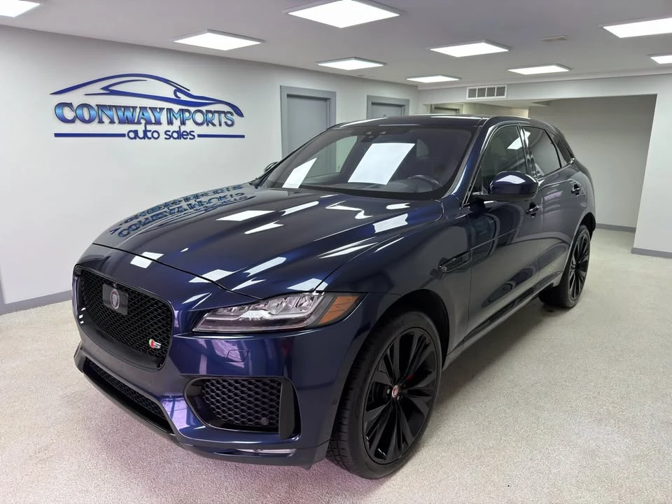 2017 Jaguar F-Pace - Image 2 of 20