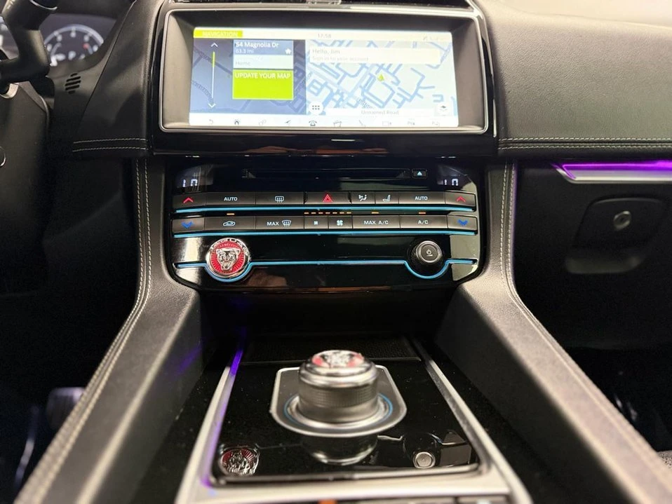 2017 Jaguar F-Pace - Image 14 of 20