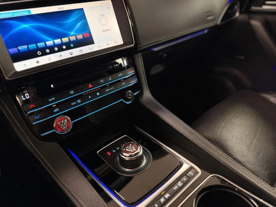 2017 Jaguar F-Pace - Image 17 of 20