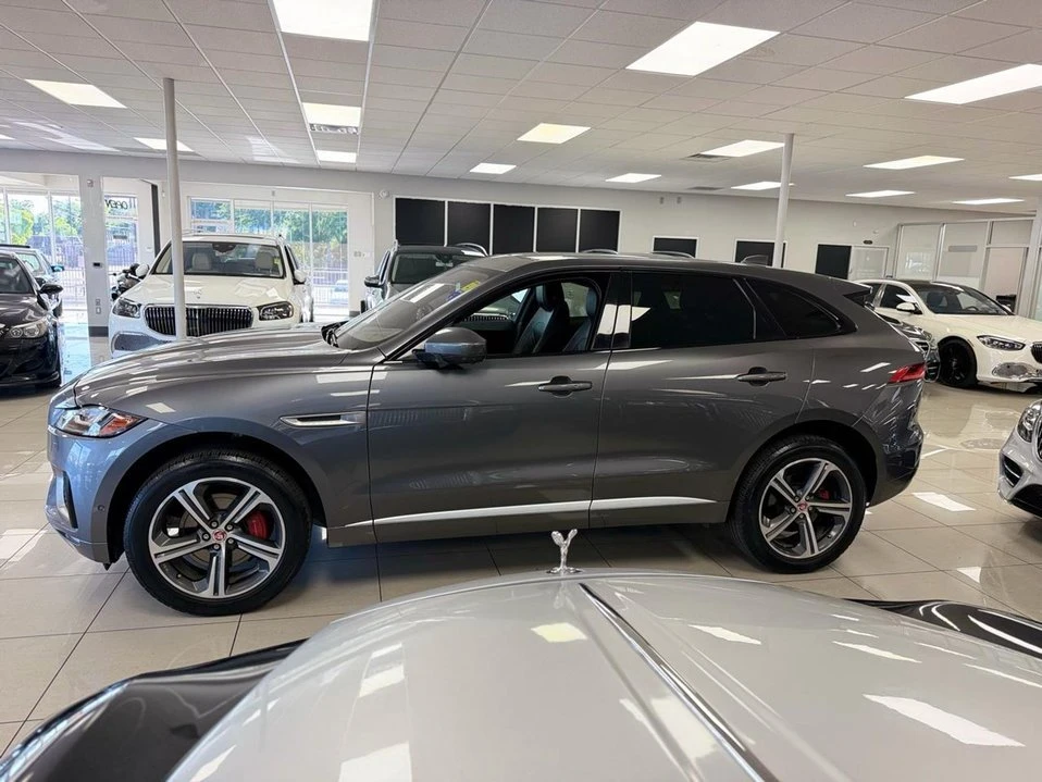 2017 Jaguar F-Pace - Image 7 of 20
