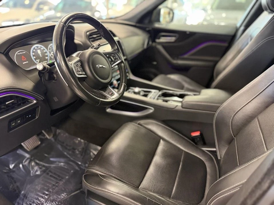 2017 Jaguar F-Pace - Image 10 of 20