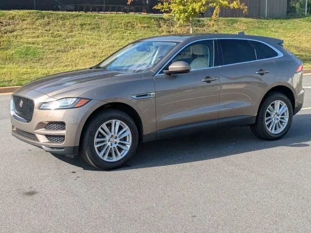 2017 Jaguar F-Pace - Image 3 of 15