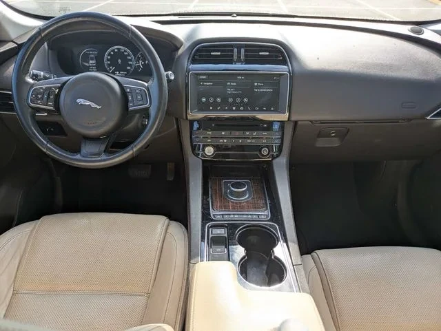 2017 Jaguar F-Pace - Image 11 of 15