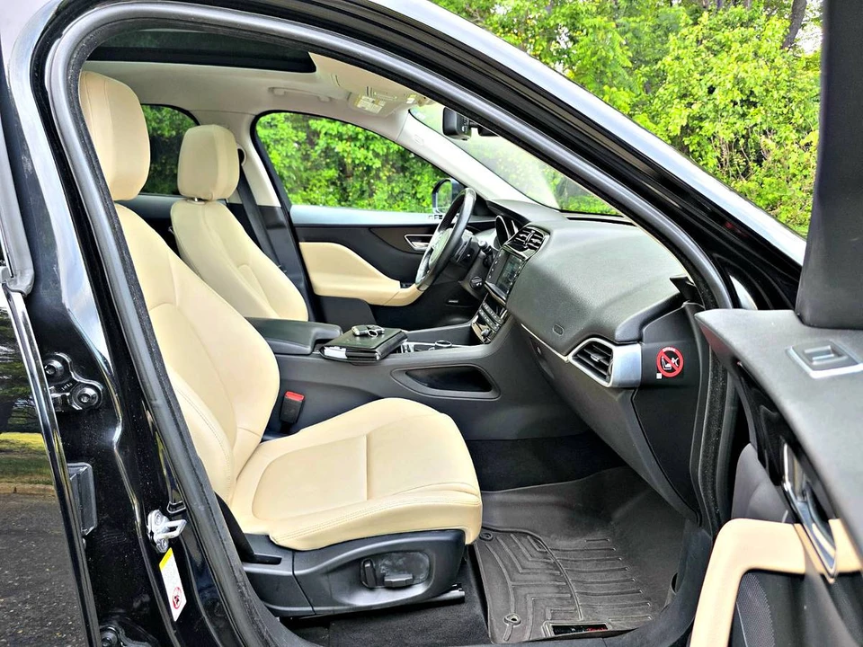 2017 Jaguar F-Pace - Image 16 of 22