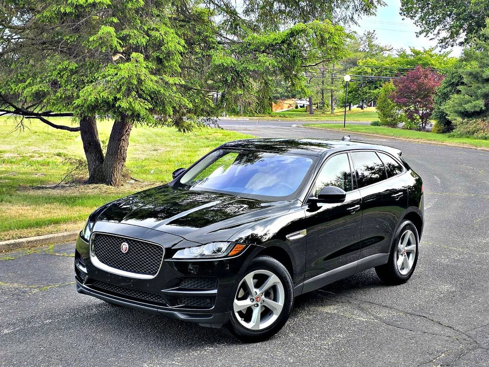 2017 Jaguar F-Pace - Image 4 of 22