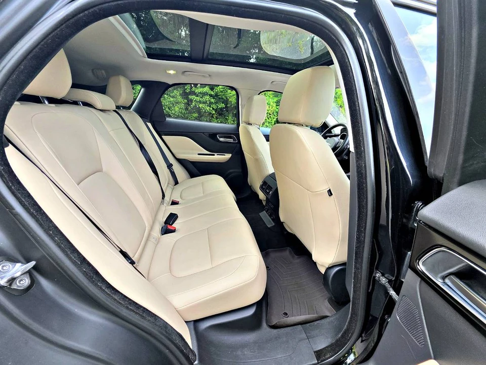 2017 Jaguar F-Pace - Image 18 of 22