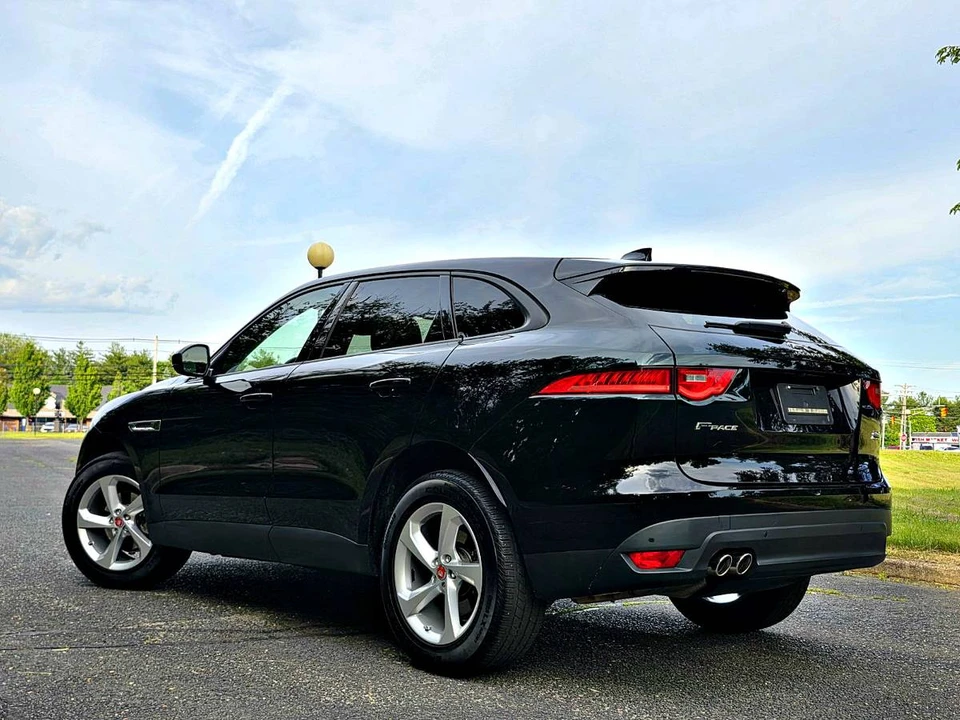 2017 Jaguar F-Pace - Image 11 of 22
