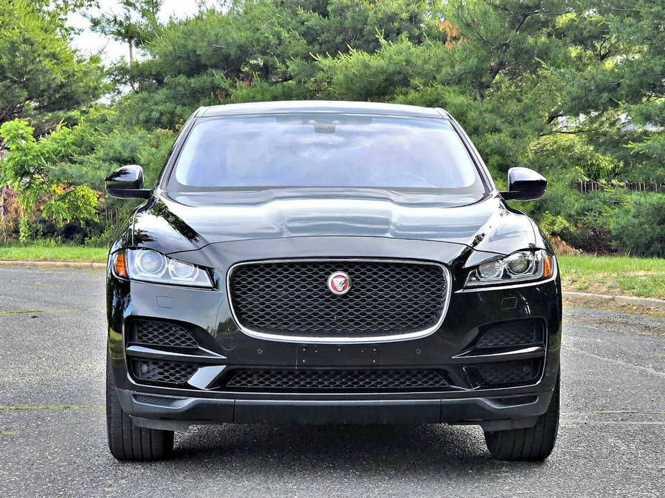 2017 Jaguar F-Pace - Image 5 of 22