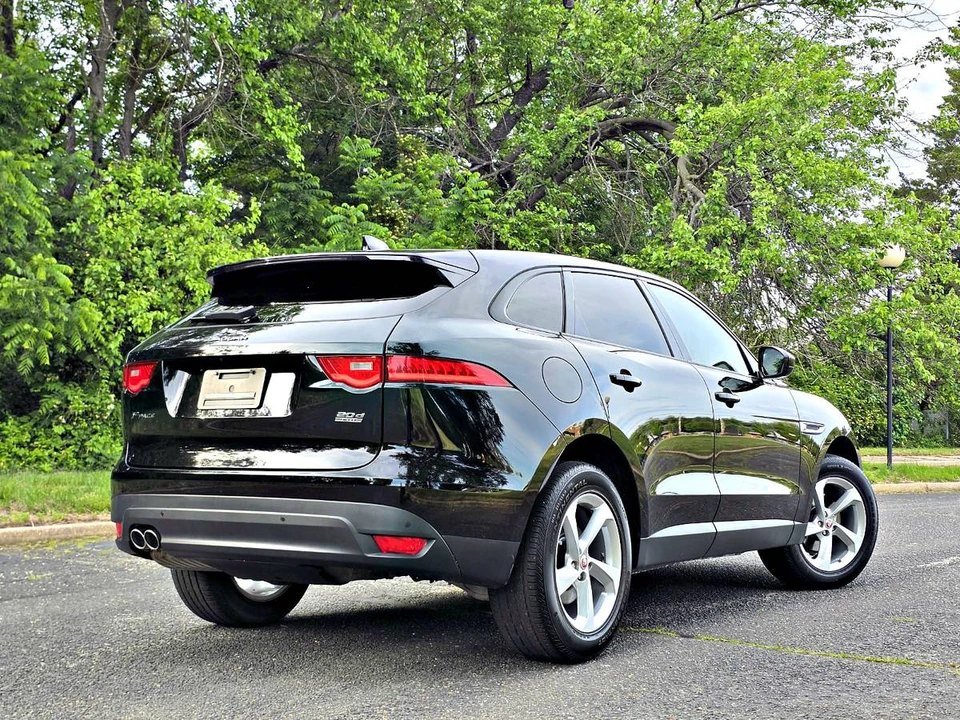 2017 Jaguar F-Pace - Image 9 of 22