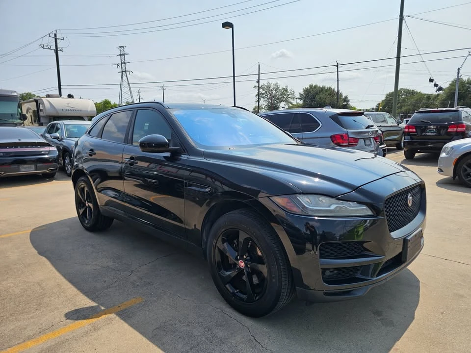 2017 Jaguar F-Pace - Image 3 of 18