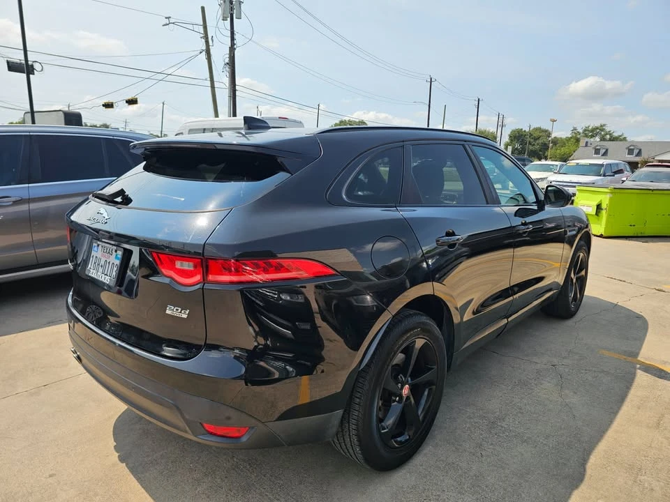 2017 Jaguar F-Pace - Image 4 of 18