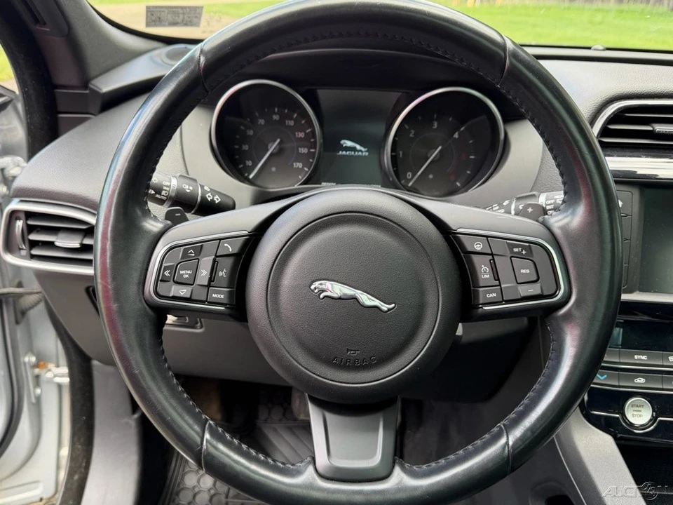 2017 Jaguar F-Pace - Image 15 of 21