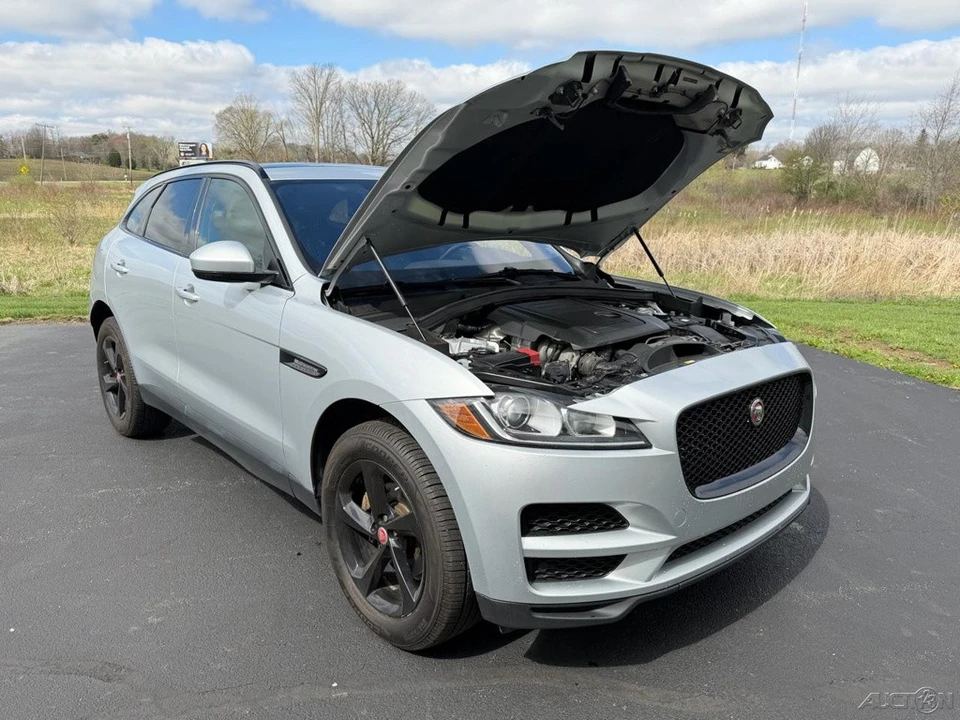 2017 Jaguar F-Pace - Image 10 of 21