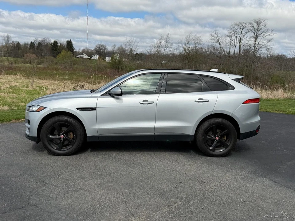2017 Jaguar F-Pace - Image 2 of 21