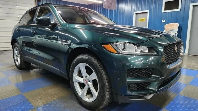 2017 Jaguar F-Pace - Image 2 of 12
