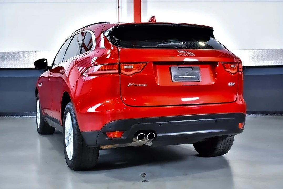 2017 Jaguar F-Pace - Image 18 of 31