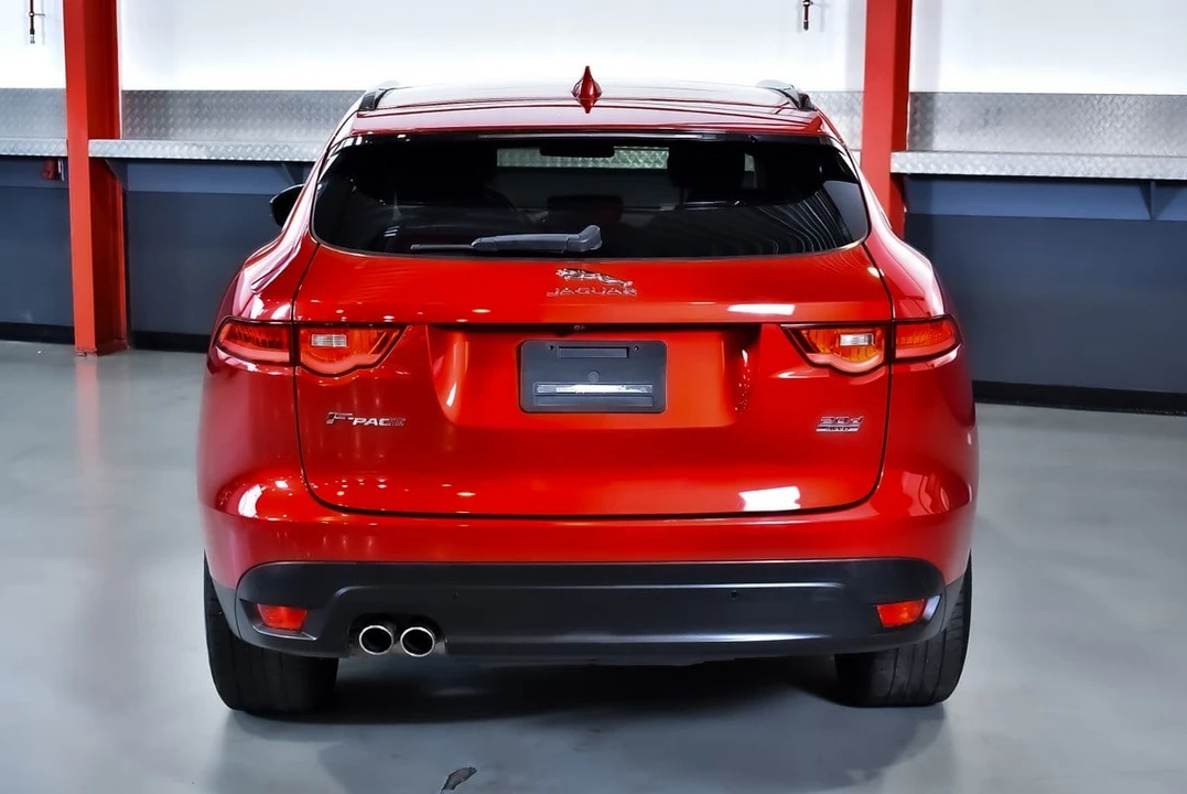 2017 Jaguar F-Pace - Image 15 of 31