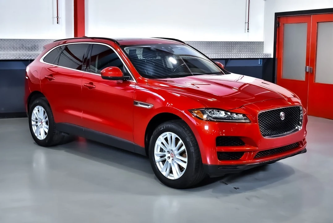 2017 Jaguar F-Pace - Image 6 of 31