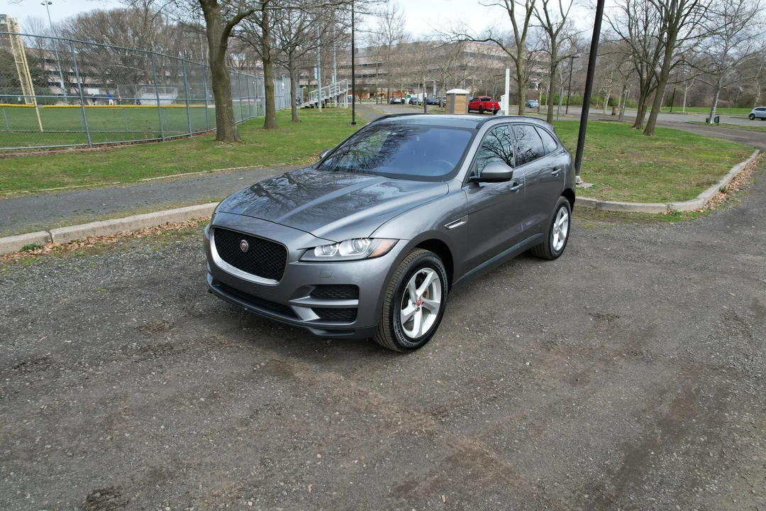 2017 Jaguar F-Pace - Image 8 of 16
